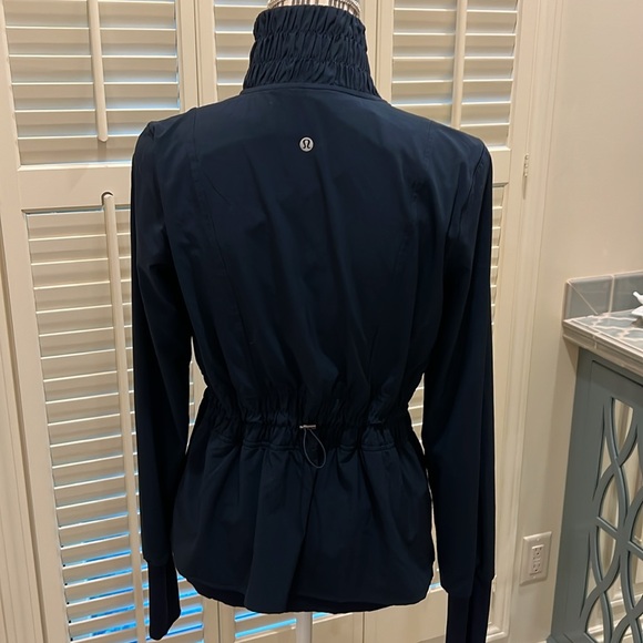 Lululemon Jacket - Picture 4 of 7